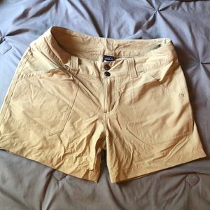 NWOT Patagonia shorts size 6